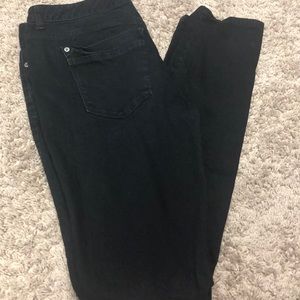 Black skinny jeans in perfect condition!